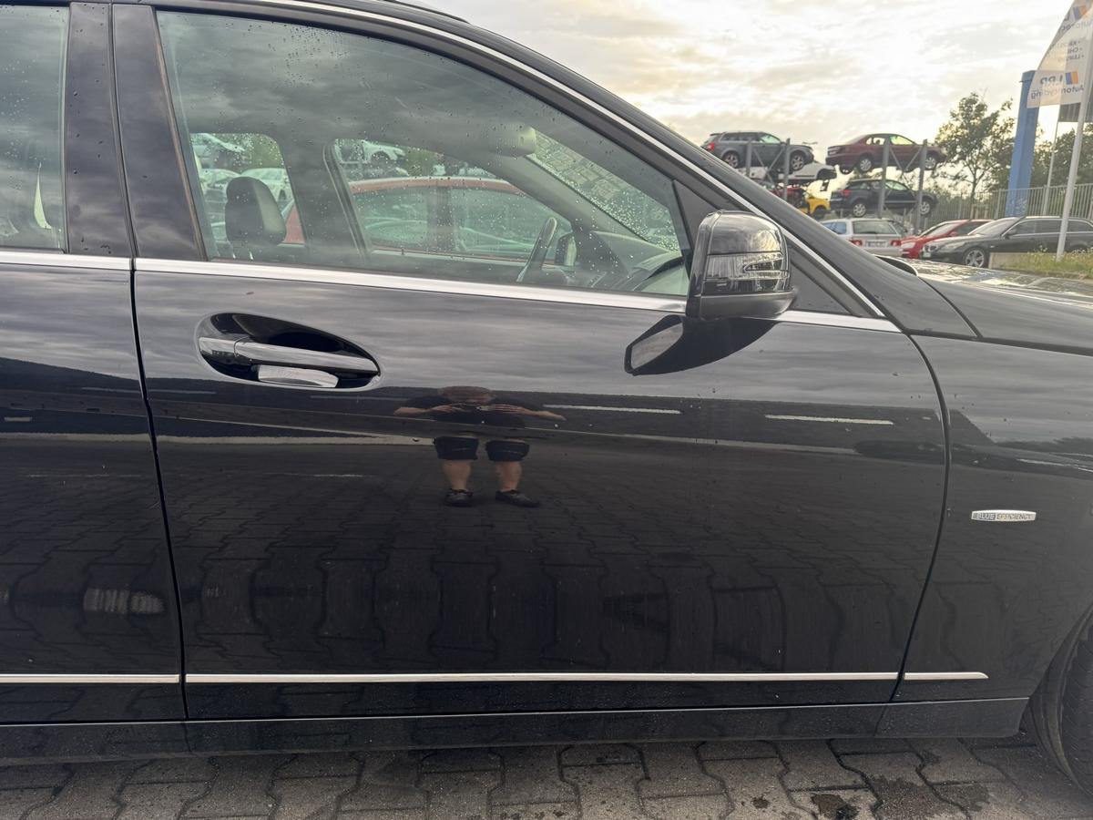 Mercedes C Klasse 204 original T&uuml;r vorn rechts 197 Obsidianschwarz Rohbau Bj.2009